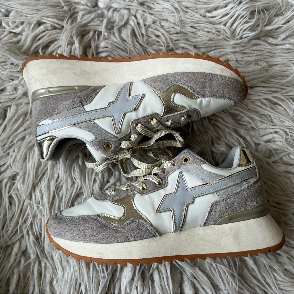 W6YZ Just Say Wizz Platform Metallic Silver Suede Low Top Lace Up Sneaker Sz 7.5 - Picture 2 of 10